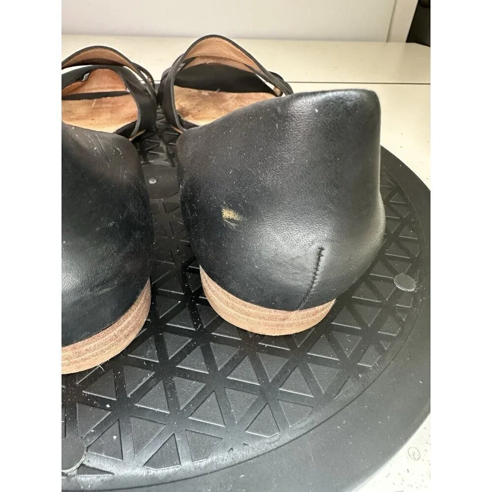 Madewell Slip On Flat Sandals Black Leather Straps Sz 7.5